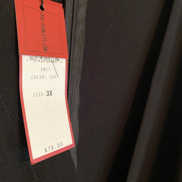 Plus size black jumpsuit - Picture 5 of 7